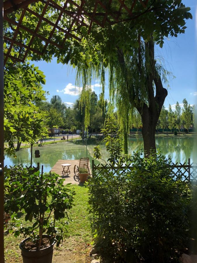Chalet B&B Laghetti Martina Crevalcore Εξωτερικό φωτογραφία